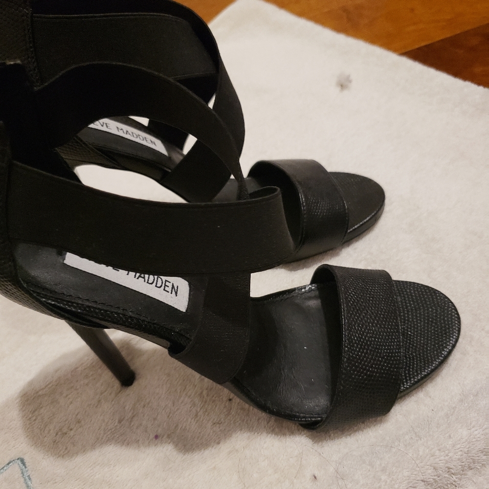 Shoes - Picture 2 of 2